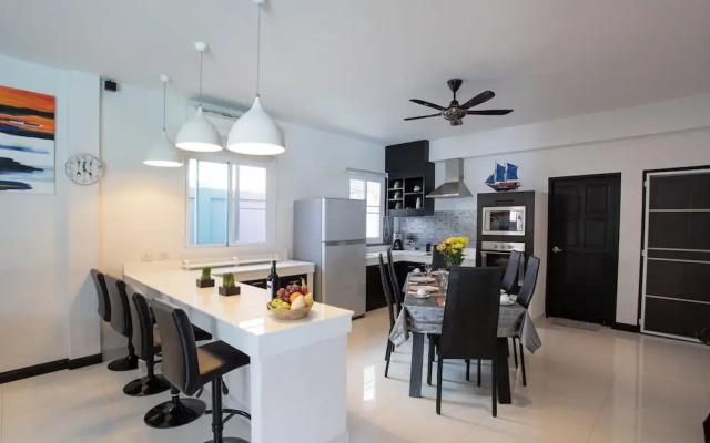 Modern Elegance 3BR Pool Villa Marine