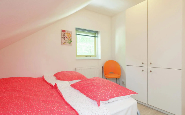 Superb holiday home in Oudemirdum with fireplace