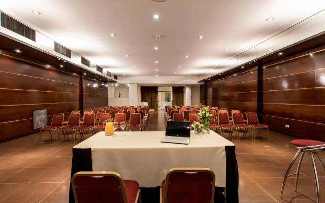 Hotel Solans Carlton
