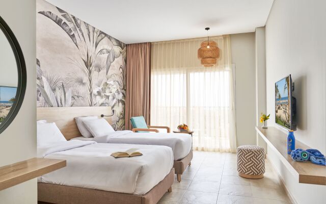 Three Corners Sunny Beach Resort