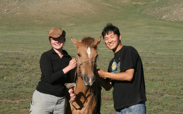 Golden Gobi Guesthouse & Tour