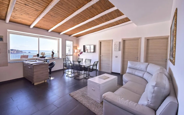 Panoramic Taormina Bay View