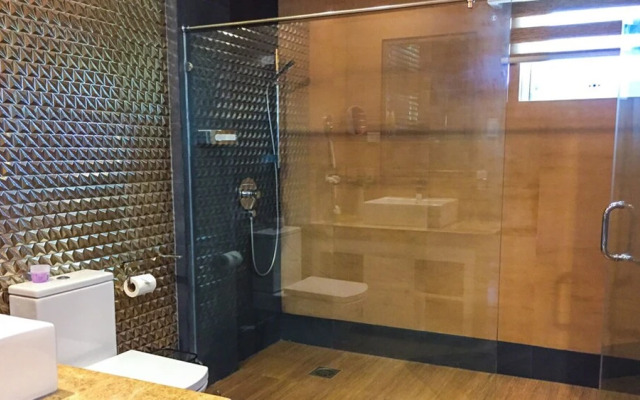 Luxury 4-bedroom Villa in Mactan, Cebu