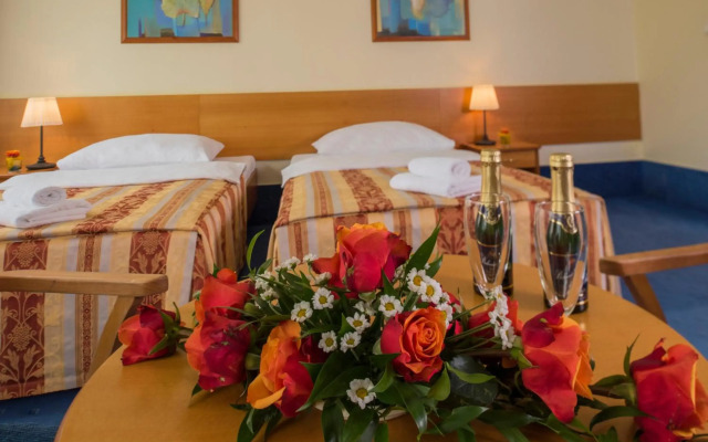 TOP HOTEL Praha & Conference Centre