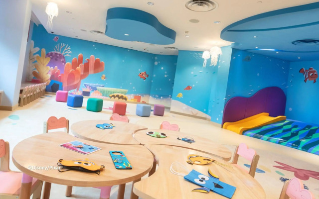 Disney Explorers Lodge