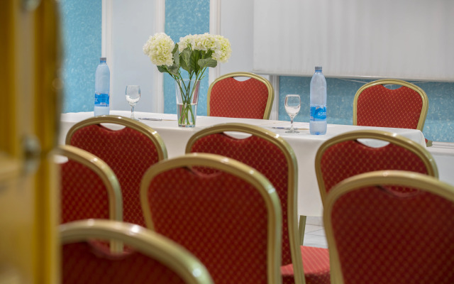 Kapetanios Limassol Hotel