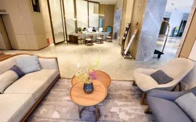 Gold Dragon Hotel