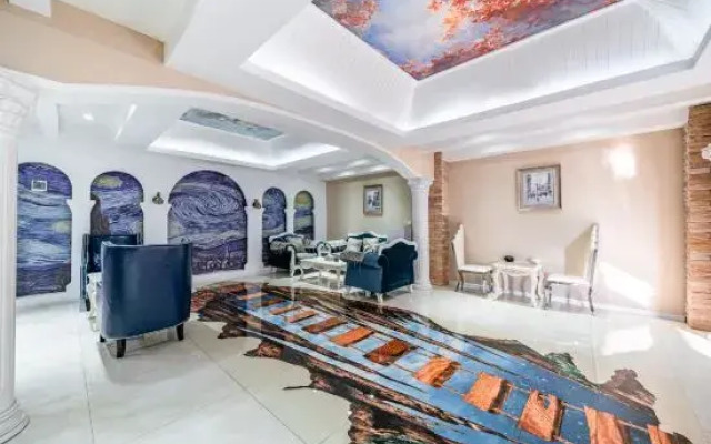 Dali Venus theme Inn