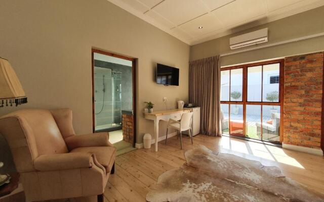 Two Fat Owls Guesthouse