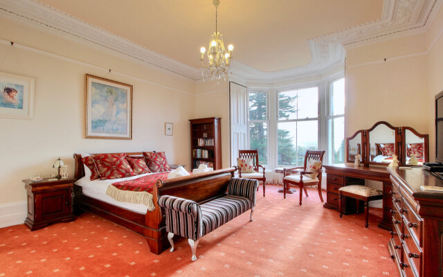 Duneira House