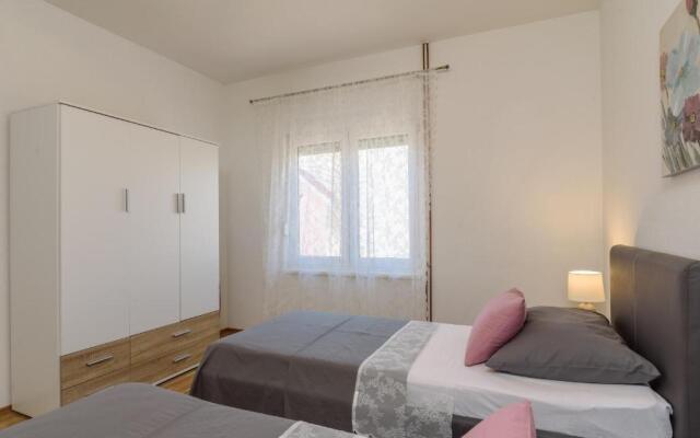 Apartment Vana - 400 m from beach