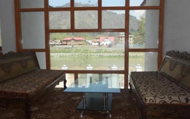Hotel Royale Jannat