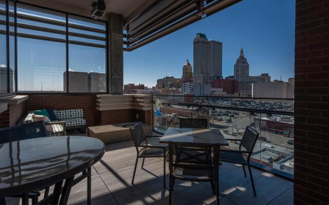 Hotel Indigo Tulsa DWTN-Entertainment Area by IHG