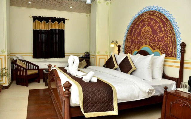 Oyo 15214 Mahal Rajwada Resort