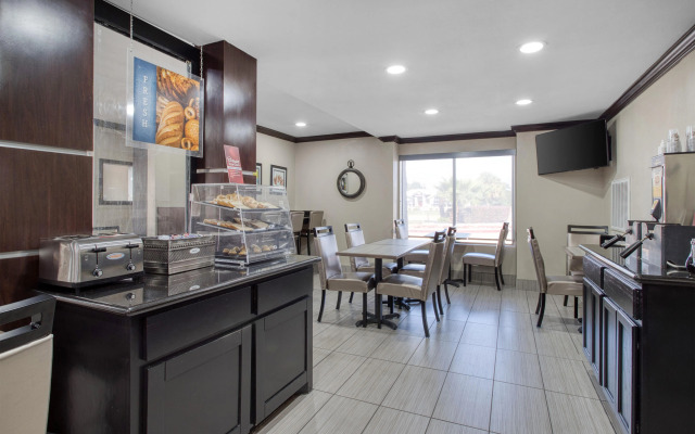 Best Western Webster Hotel, Nasa