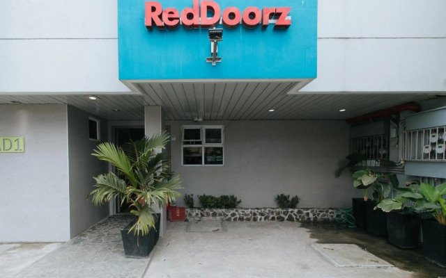 RedDoorz near Veterans Memorial Medical Center