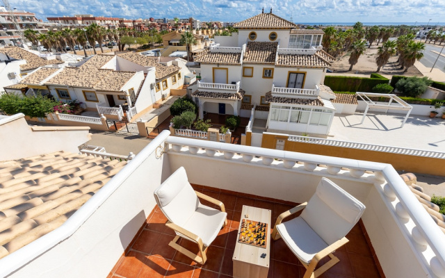 Honey Life Villa by Fidalsa
