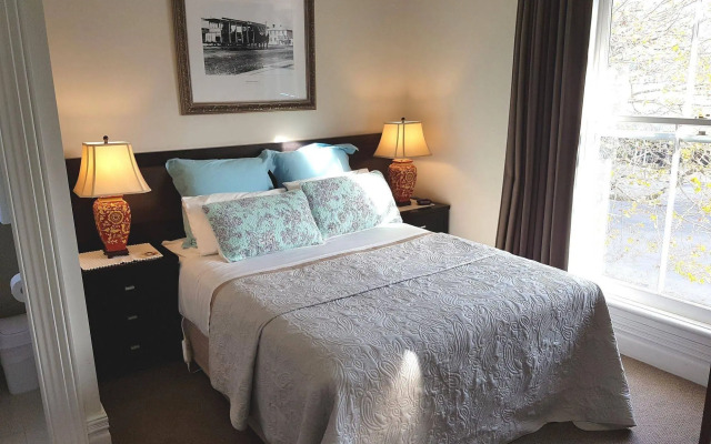 Ponsonby Manor