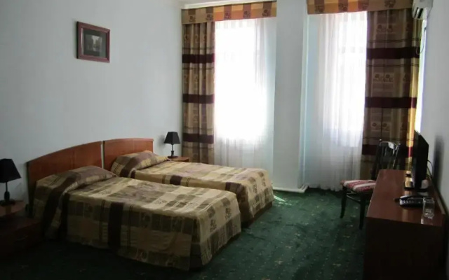 Hayat Inn Hotel