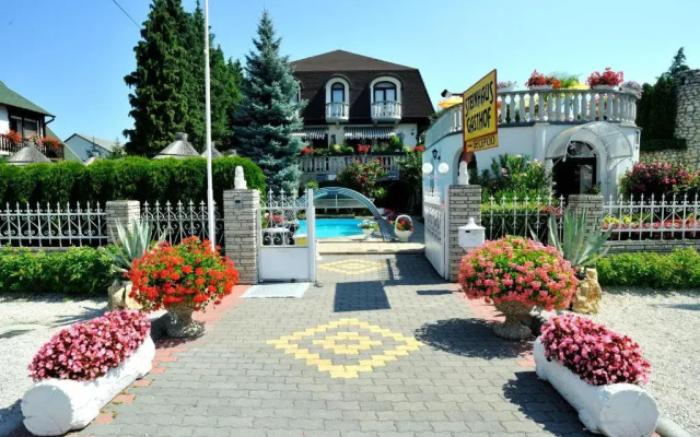Steinhaus Bed & Breakfast