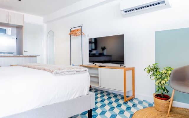 w Beautiful Loft in Santa Ana