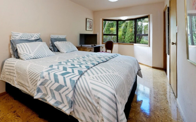 Sandspit Lodge