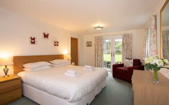 Low Jock Scar Country Estate