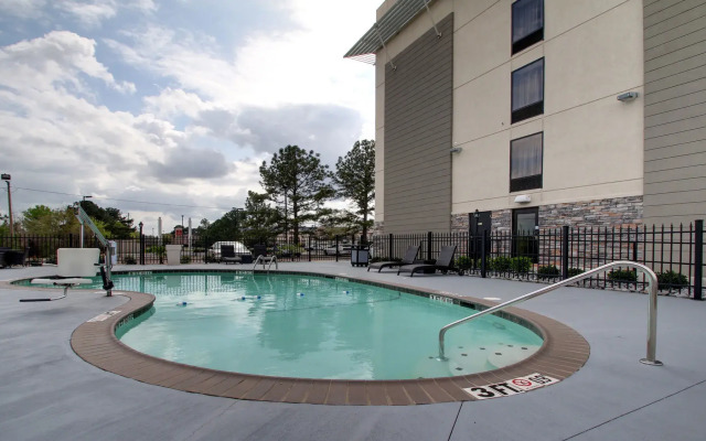 Holiday Inn Express & Suites Jackson Downtown - Coliseum by IHG