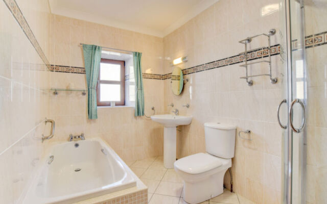 Holiday Home Bwthyn Cadair