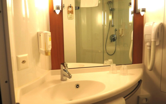 ibis Geneve Petit Lancy