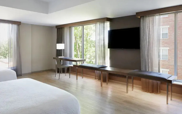 AC Hotel Madison Downtown