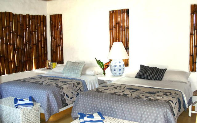 Junto al Rio Bungalows & Suites