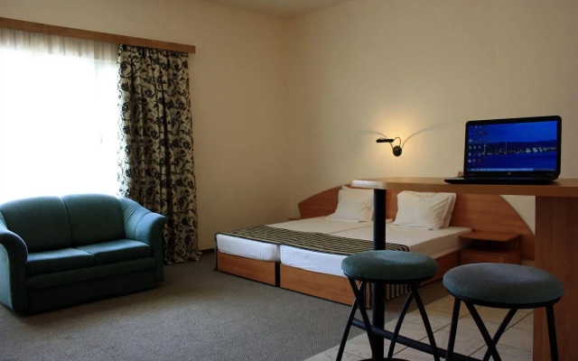 Hotel Lotus