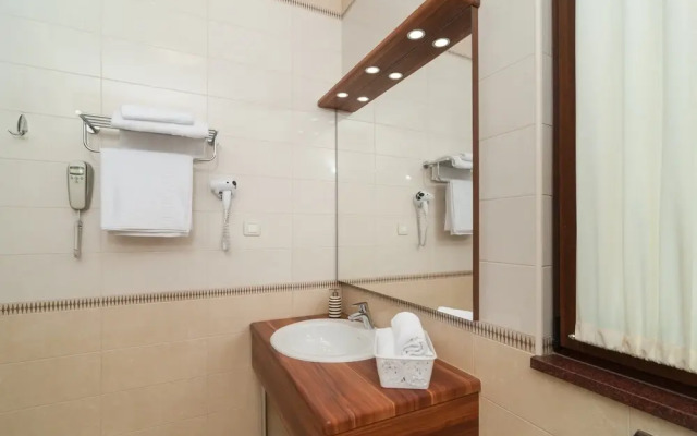 Luxury Rooms near Beach 1
