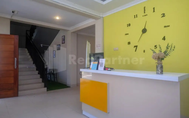 Hotel Andono near YIA Mitra RedDoorz