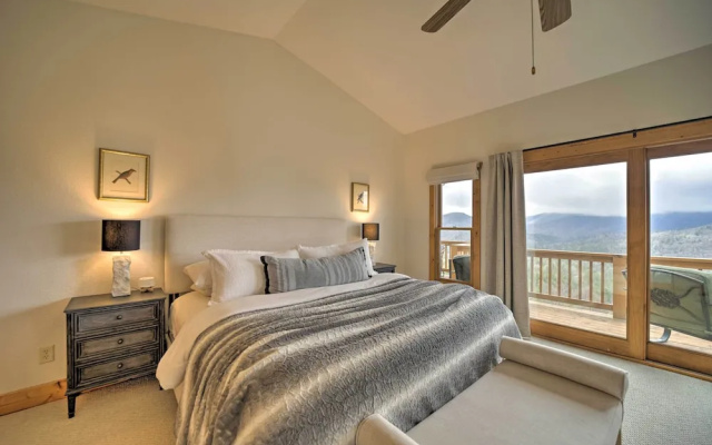 Sapphire Retreat w/ Views, Fire Pit, & Lake Access