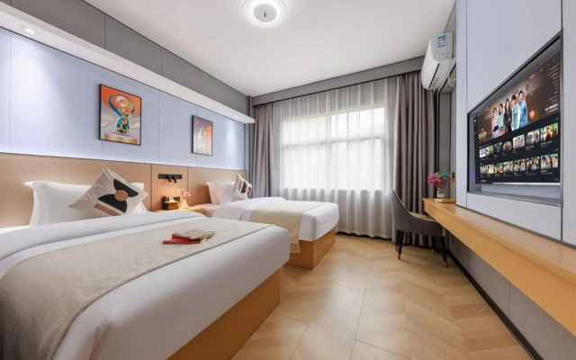 Feiyu Hotel (Guangzhou Zhujiang New Town Wuyangcun Subway Station)