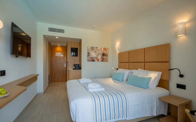 Minos Hotel