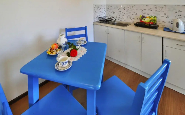 Holiday Studio With Terrace