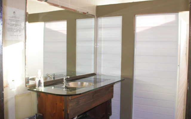Curvão Surf House - Hostel