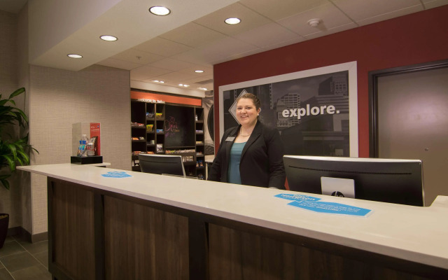 Hampton Inn & Suites Tulsa Downtown
