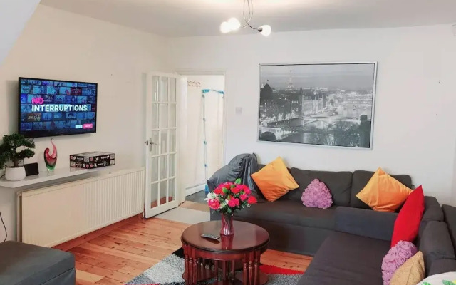 Beautiful 3-bed House in Chatham