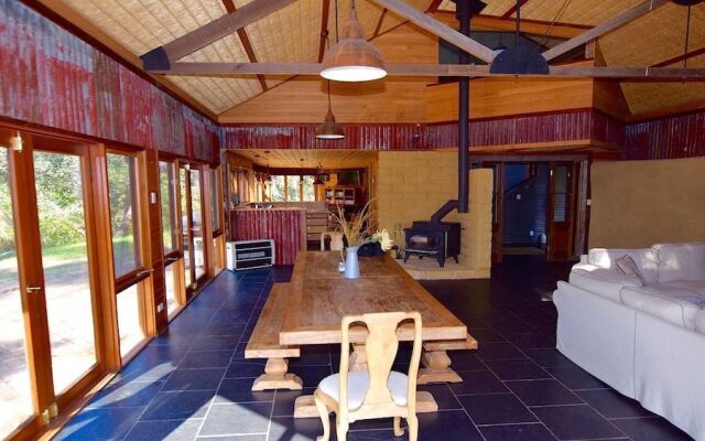 The Last Straw - Luxury Straw Bale House