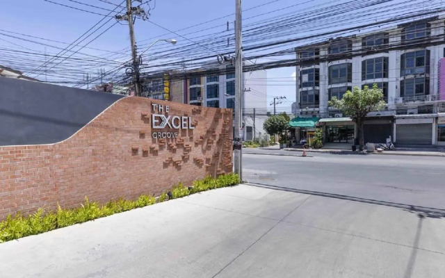 The Excel Groove Condo at Lasalle 52