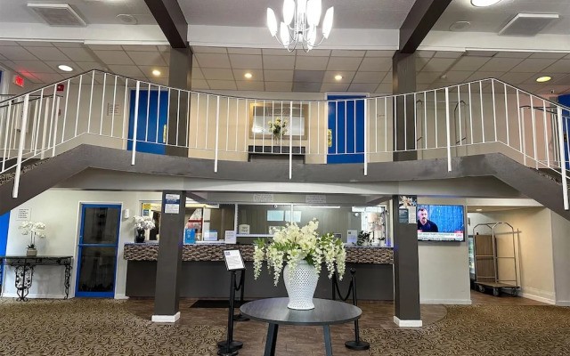 Quality Inn Rochester Airport