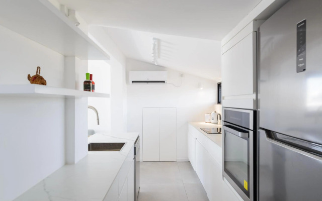 New 4BR Penthouse steps to the beach by HolyGuest