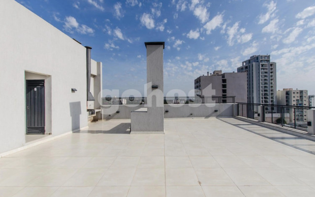 Pequeño estudio moderno en el nuevo centro de Asunción MA001