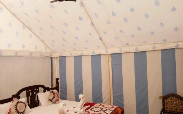 Oasis Camp Sam
