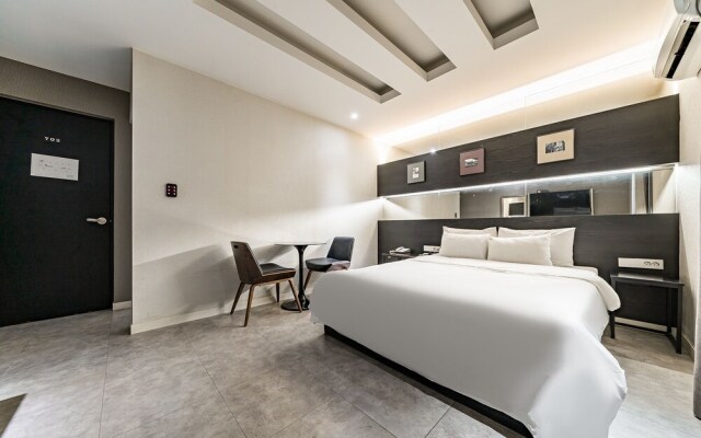 Bucheon Hotel O2