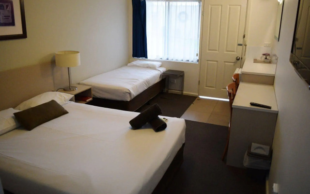 Rosebud Motel